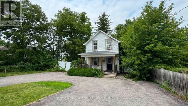 Building Photo - 741 Gorham St