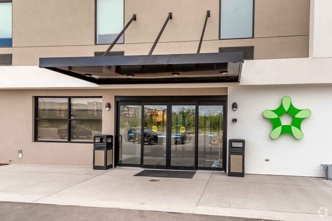 Building Photo - Furnished Studio-Colorado Springs - Center...