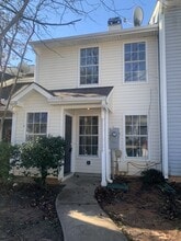 Building Photo - 2347 Wellington Cir