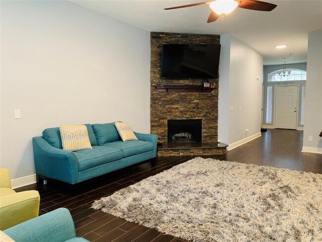 Building Photo - 6319 Bear Canyon Ct