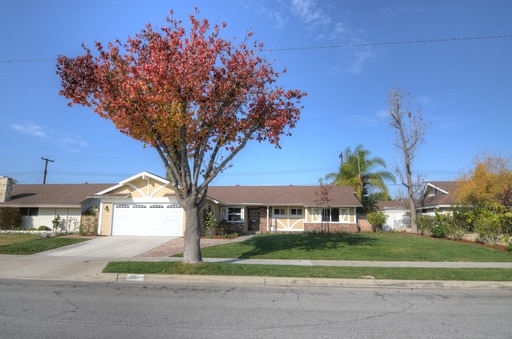 Building Photo - 437 W Brookshire Ave