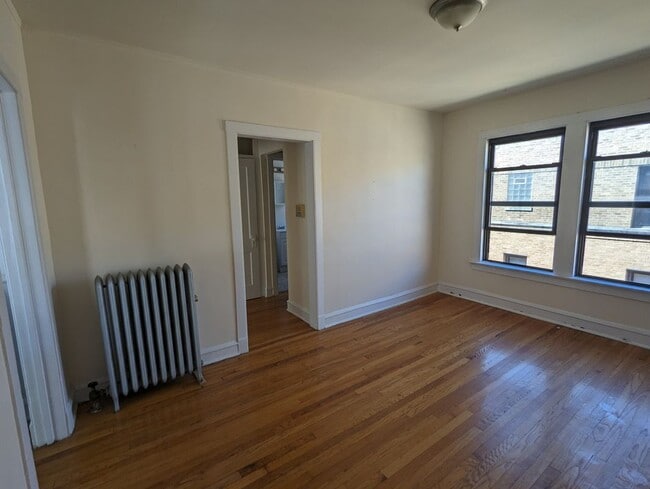 Building Photo - 2649 N Spaulding Ave