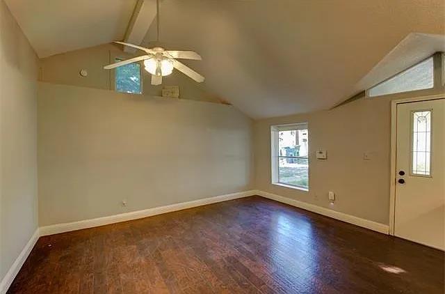 Building Photo - 2814 Gonzales St