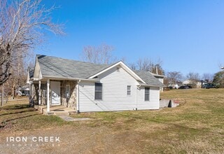Building Photo - 19 Brookdale Rd
