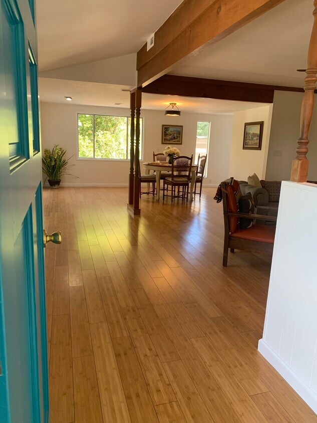 Foto principal - 9080 Santa Lucia Rd