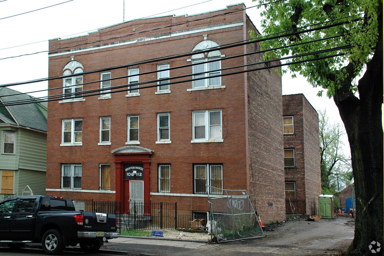 Building Photo - 108-112 Grafton Ave