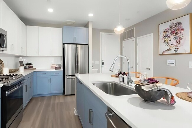 Interior Photo - Alta North Central
