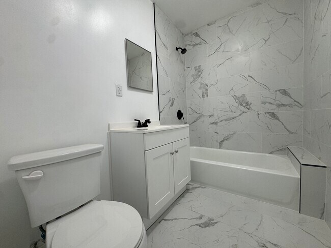 Foto del edificio - 5319 S Hoover St