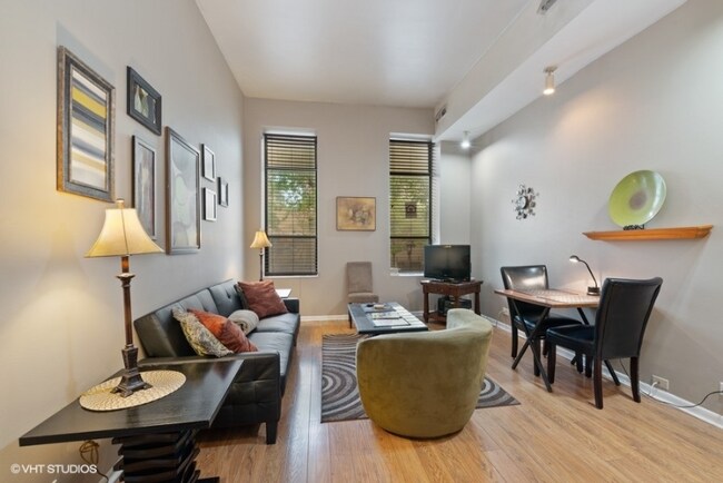 Foto del edificio - 1726 N Sedgwick St