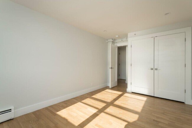 Building Photo - Luxury South Boston 2-bed w. W/D in Unit!