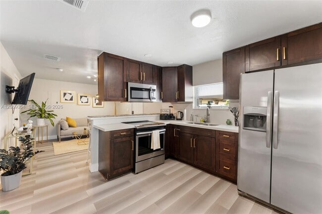 Foto del edificio - 2275 NW 33rd St