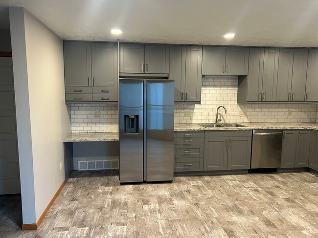 Foto del edificio - 2109 S Holt Ave