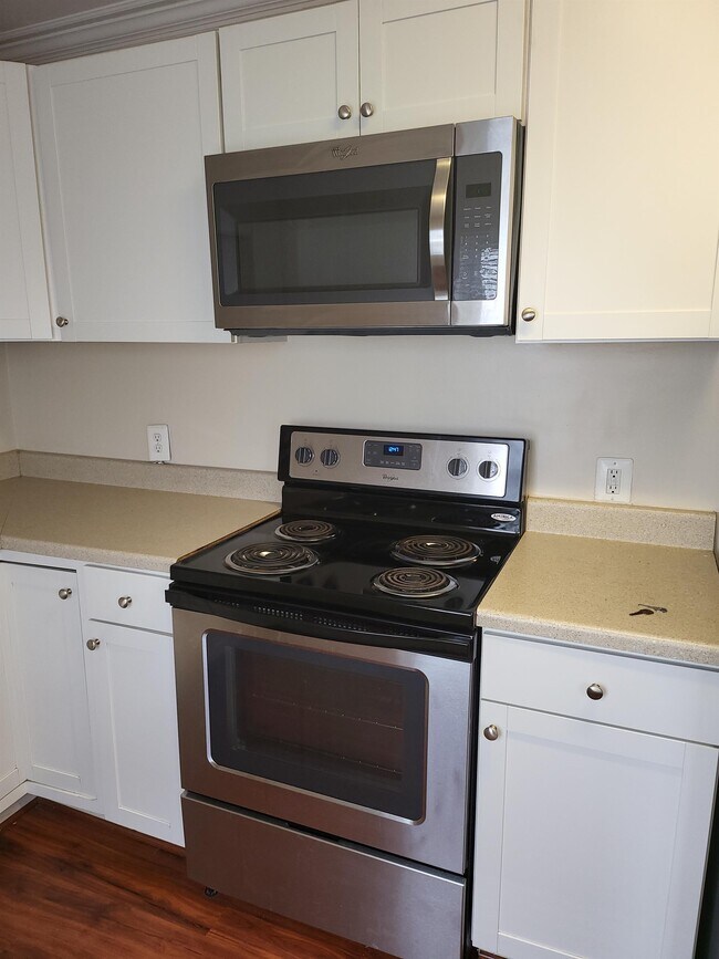 Foto del edificio - 110 E South St