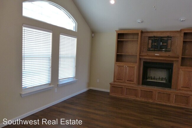 Building Photo - 3 br, 2 bath House - 2104 Reese