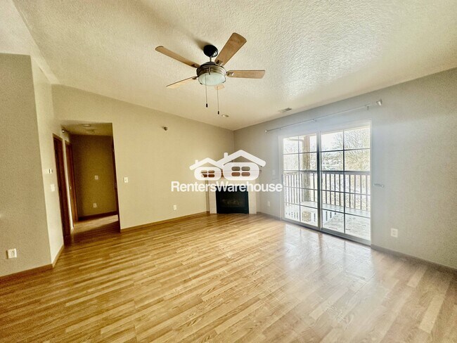 Foto del edificio - 5924 Sutton Pl