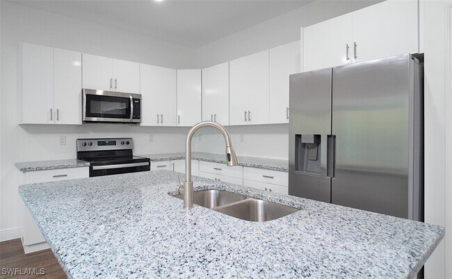 Building Photo - 8007 Vega Ct