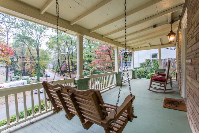 Foto del edificio - 1327 Miller Reed Ave SE