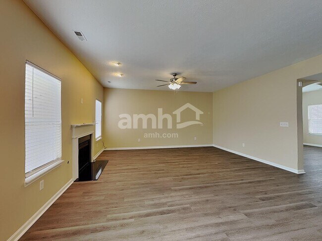 Building Photo - 6694 Wilmot Ln