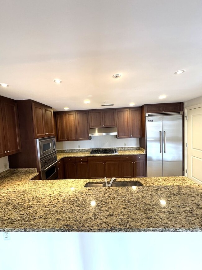 Foto del edificio - Large 2BR/2.5BA in Georgetown Heights with...