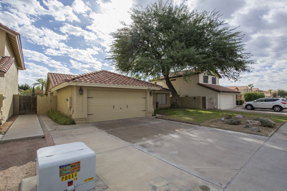 Primary Photo - 4205 E Tanglewood Dr