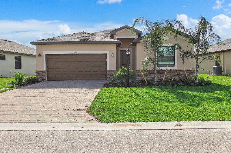 Foto principal - 14848 Portico Blvd