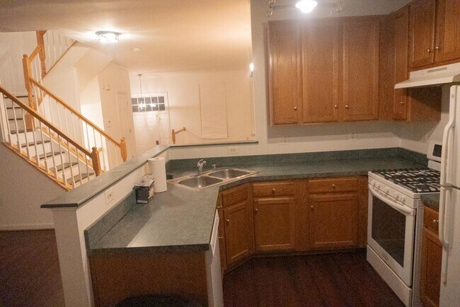 Building Photo - 4180 La Mauricie Loop