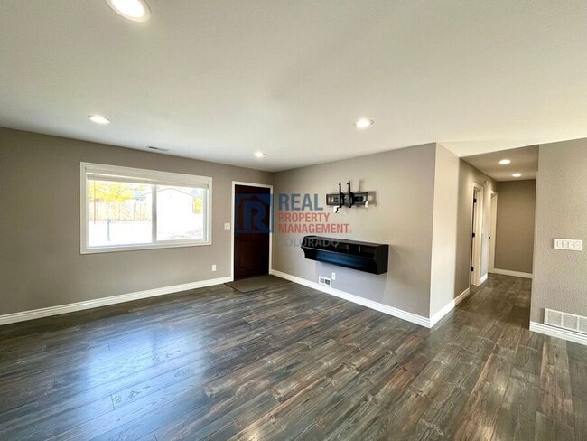 Photo - 1675 Tahlequah Dr House