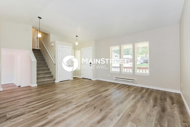 Foto del edificio - 3 Bedroom Pet-Friendly Home in Bonney Lake, WA with Main Street Renewal