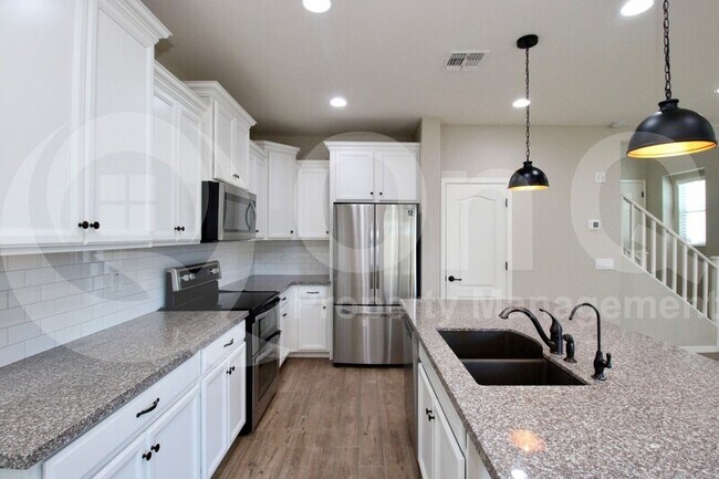 Foto del edificio - 17144 N 9th Pl