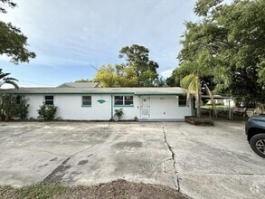 Building Photo - 2611 41st Ave N