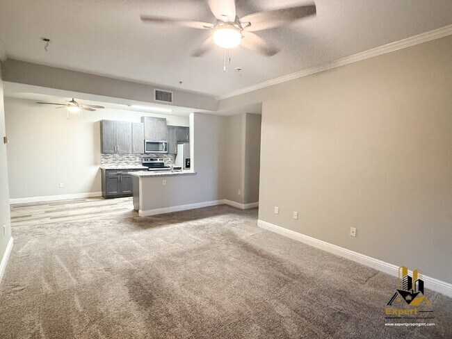 Building Photo - 501 Gibson Dr