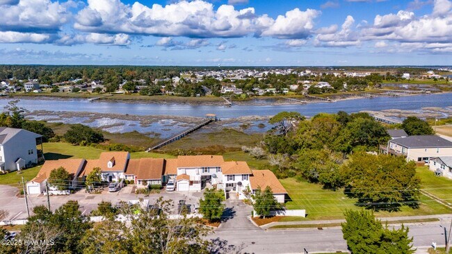 Foto del edificio - 1800 Bay St