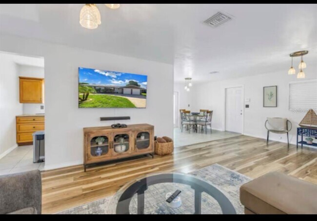 Building Photo - 8199 115th St N