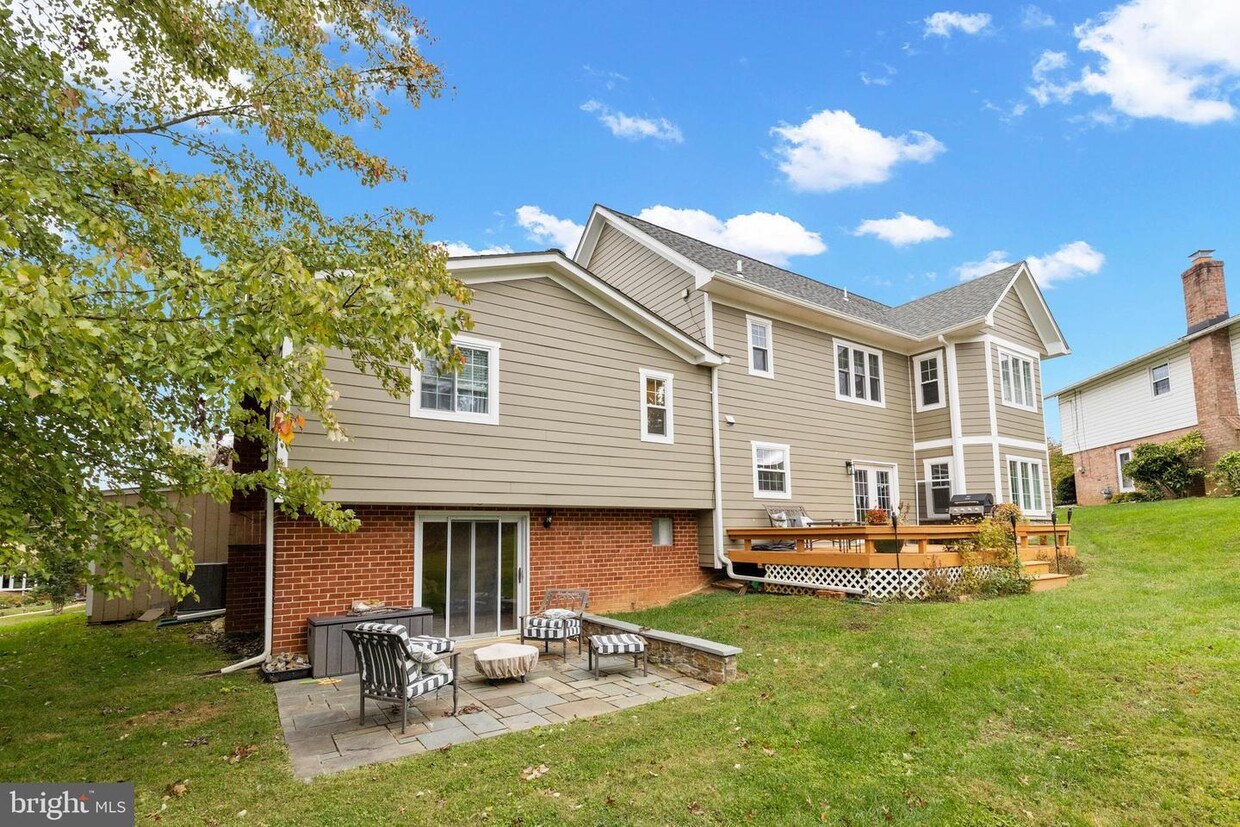 11616 Greenlane Dr, Rockville, MD 20854 House Rental in Rockville, MD