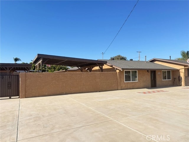 Foto del edificio - 3488 Riverside Dr