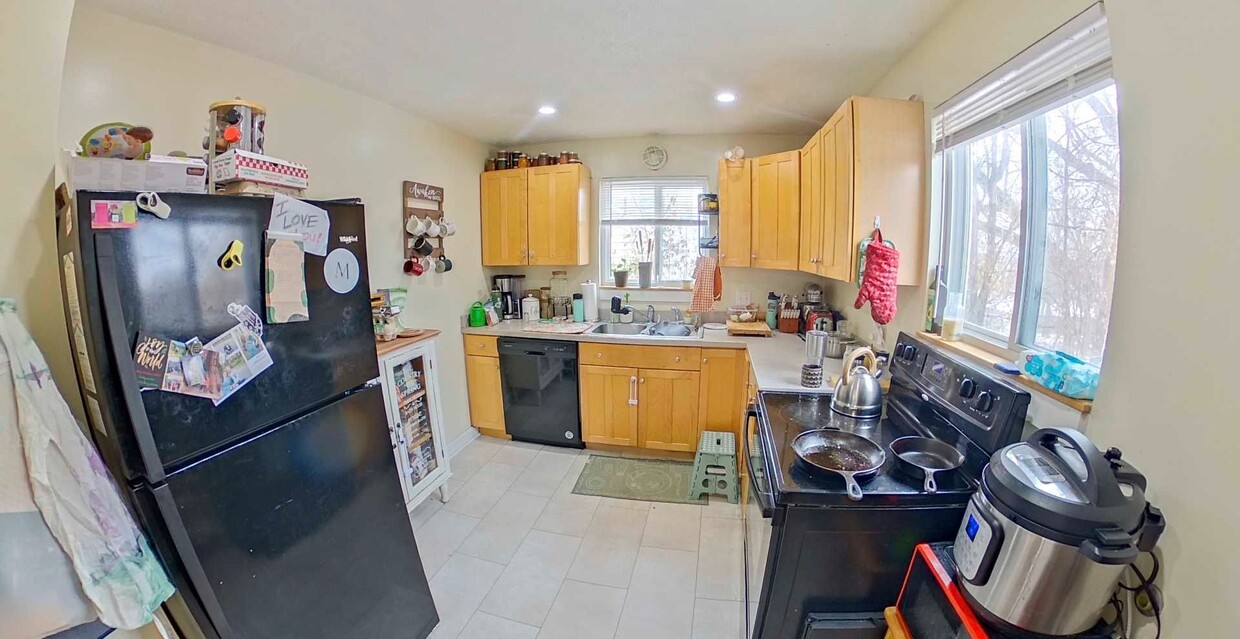 Primary Photo - 403 S 18th St