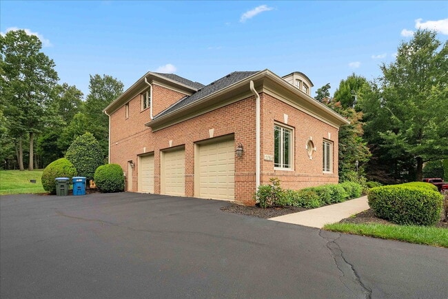 Building Photo - Your New Home Awaits