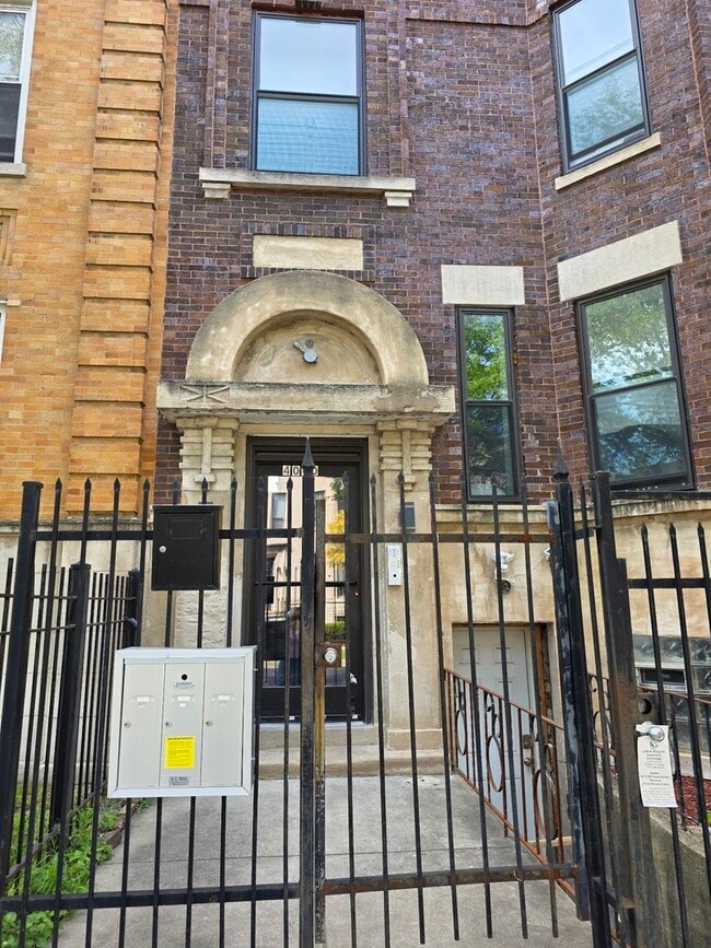 Foto del edificio - 4040 S Calumet Ave