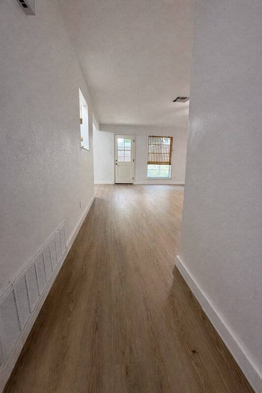 Foto del edificio - 3417 Harvest Dr