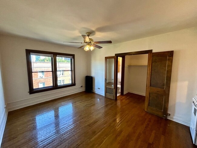Interior Photo - 2256 N. Cleveland