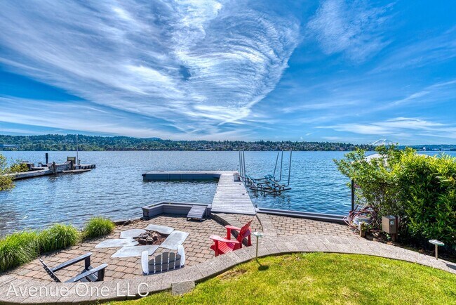 Foto del edificio - 4 br, 3.5 bath House - 8014 Avalon Pl