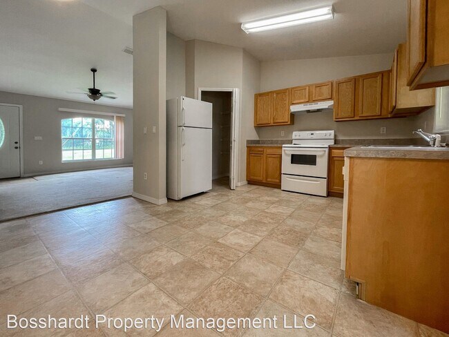 Building Photo - 3 br, 2 bath House - 3072 SE 142nd Place
