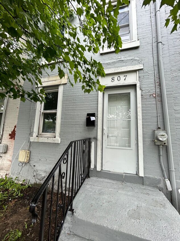 807 S Warren St, Trenton, NJ 08611 House Rental in Trenton, NJ