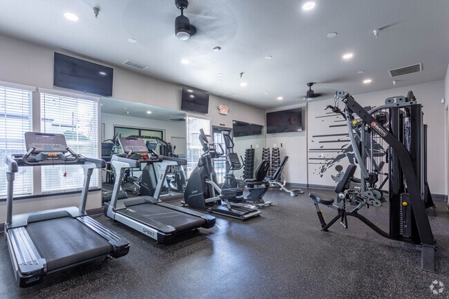 Fitness Center - Luxe East