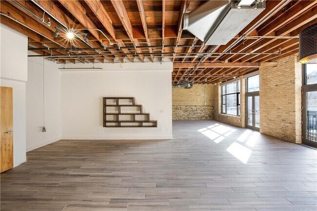 Foto del edificio - 411 Brazos St