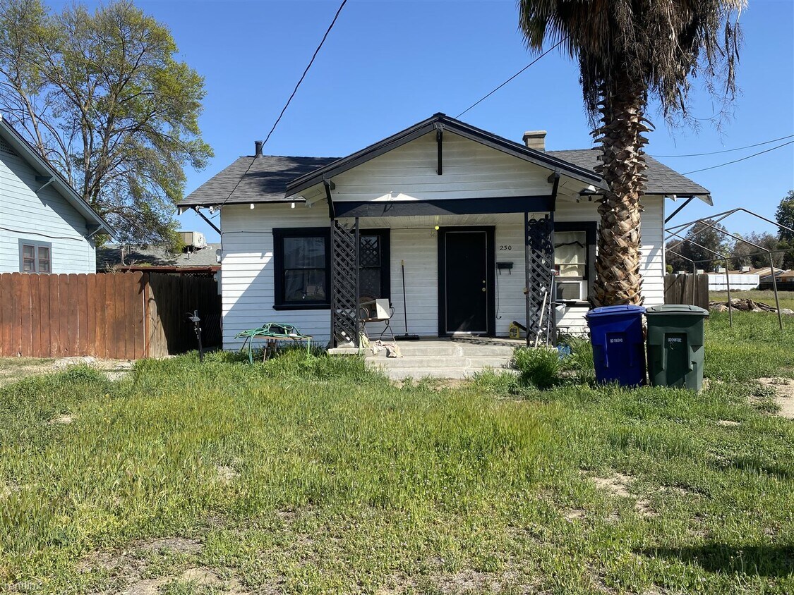 Primary Photo - 2 br, 1 bath House - 230 E Malone St