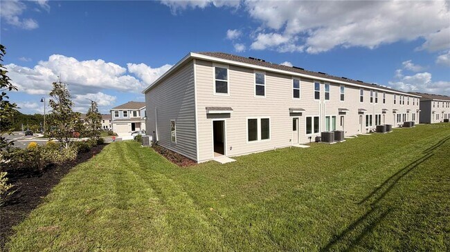 Foto del edificio - 806 Lynx St