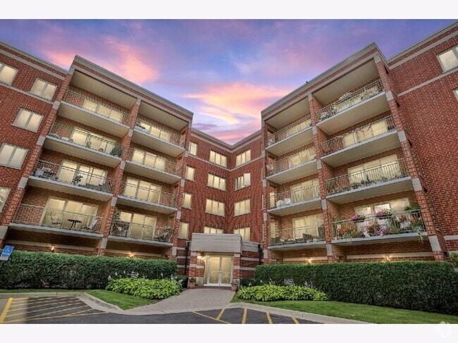 Building Photo - 6430 W Berteau Ave