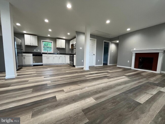 Building Photo - 2708 Marshall Hall Rd