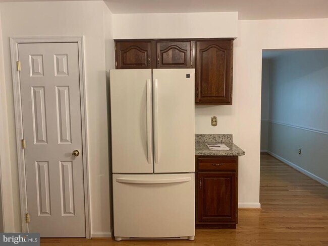 Foto del edificio - 18 Hidden Valley Dr